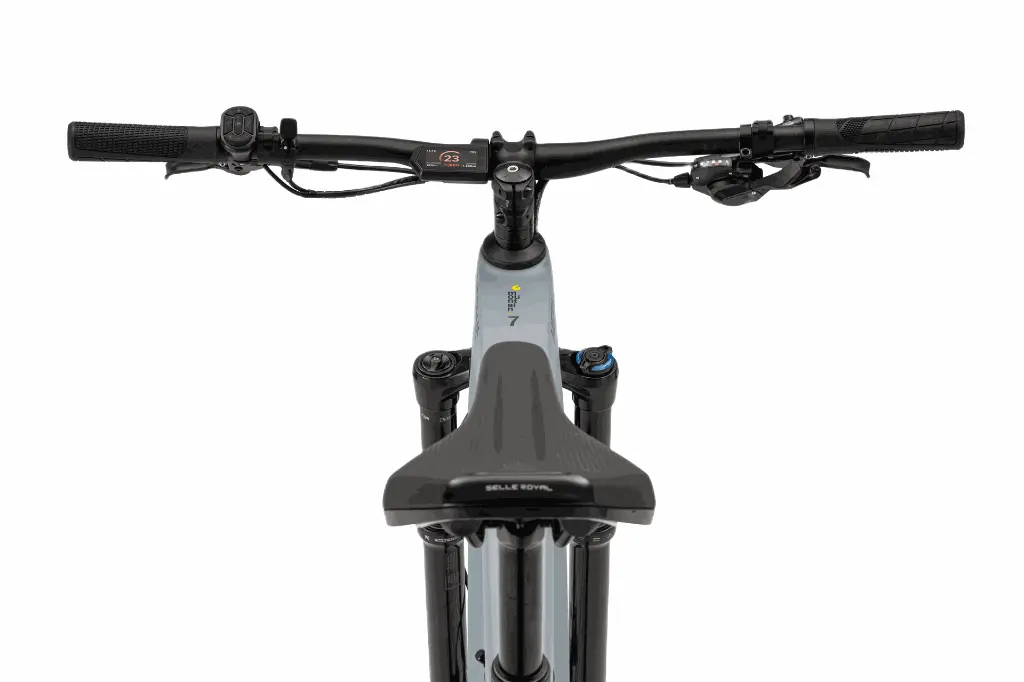 HEPHA_MY24_Mountain7_Carbon_Ultra_Cockpit.webp